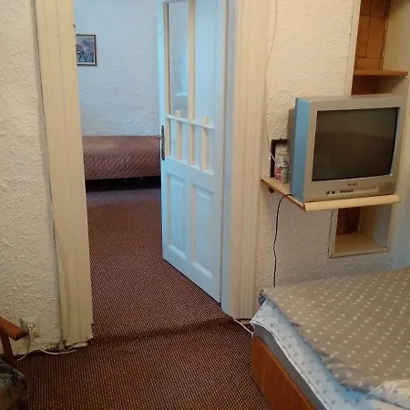 Expo Hostel *